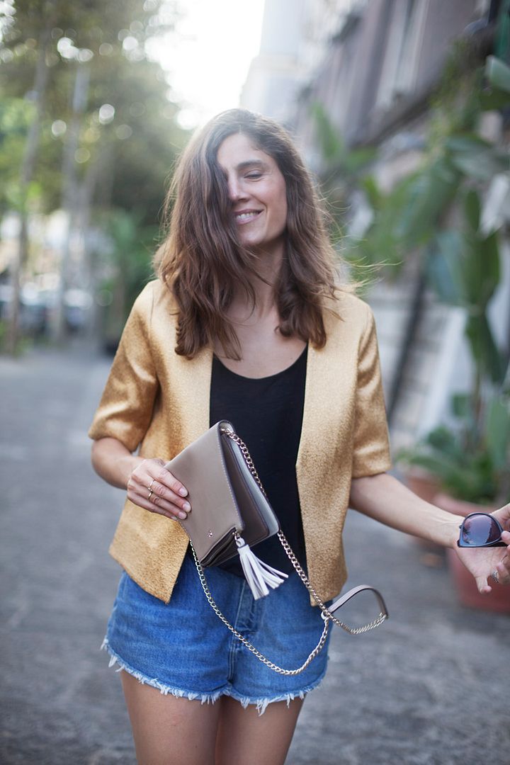 photo gold_jacket-streetstyle-balamoda58_zpsba6162bb.jpg