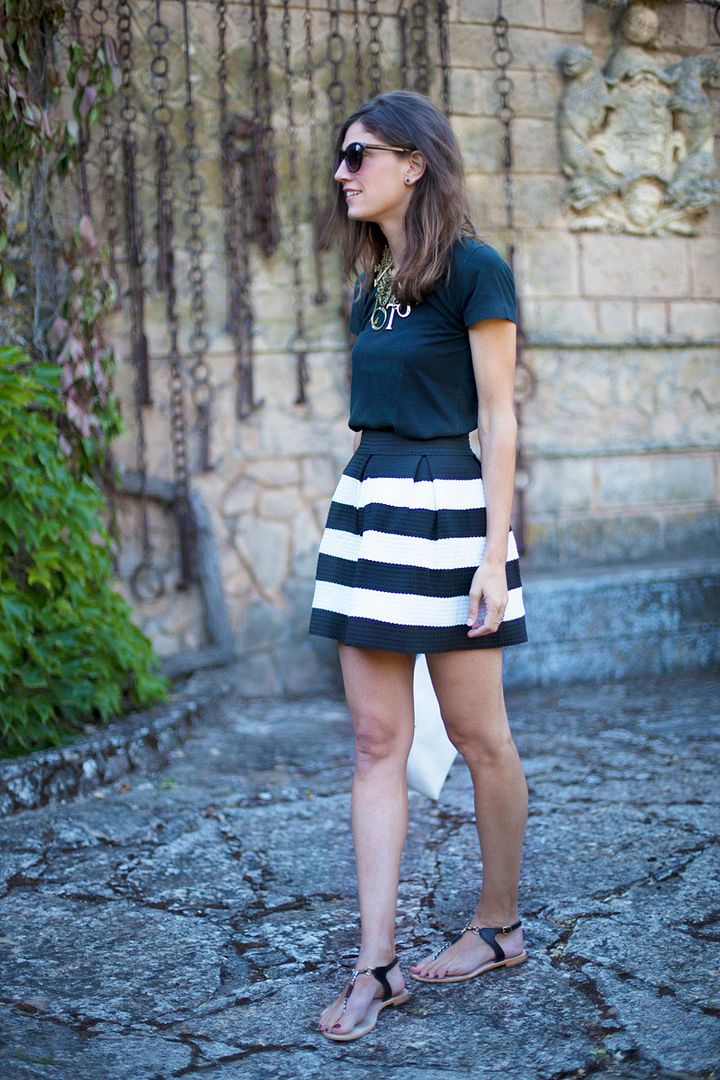 photo striped_skirt-black_white-balamoda-streetstyle40_zps1a6f473f.jpg