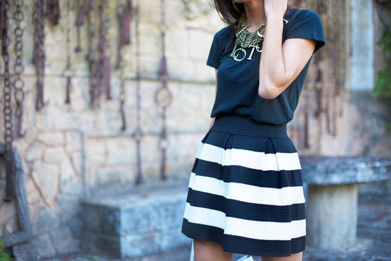  photo striped_skirt-black_white-balamoda-streetstyle43_zpsd9fadf59.jpg