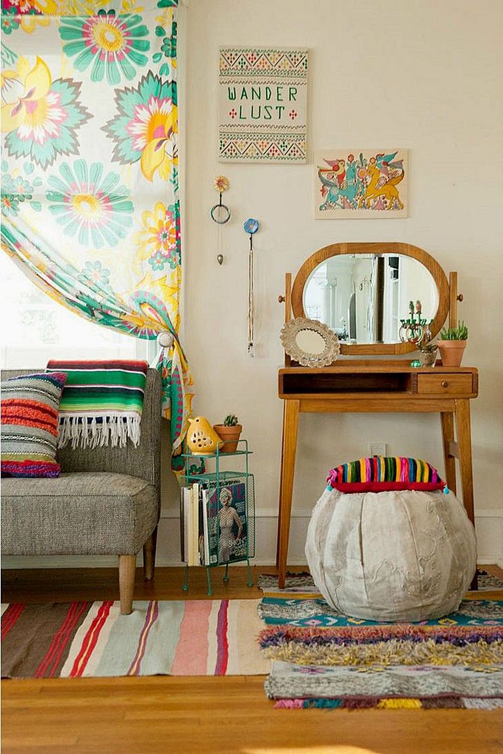 photo tocadorretroensaloncontejidoscoloridosycortinadefloresdecoratualma-1_zps5fa9c85a.jpg