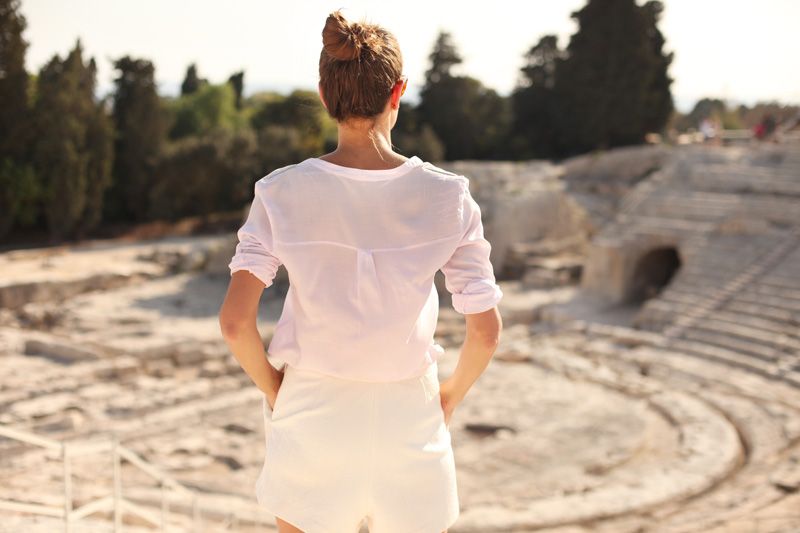 photo white_shorts-pink_blouse-streetstyle-siracusa-balamoda23_zps885c7484.jpg