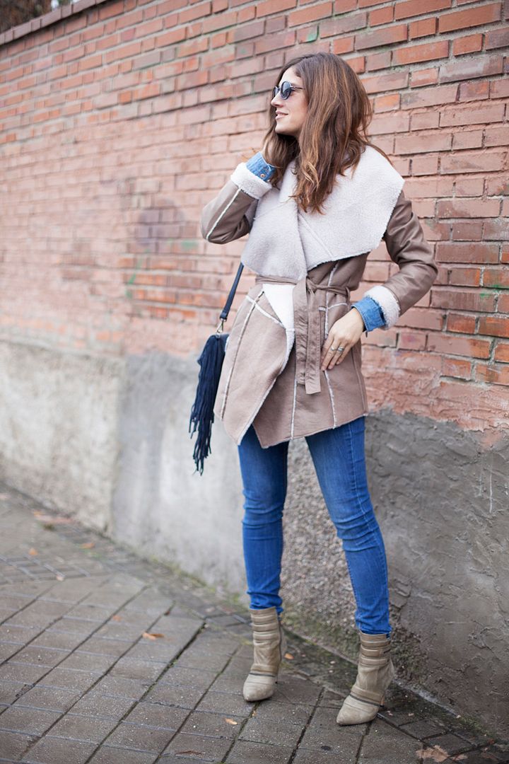 photo Brown_coat-jeans-streetstyle-balamoda76_zps1616f059.jpg