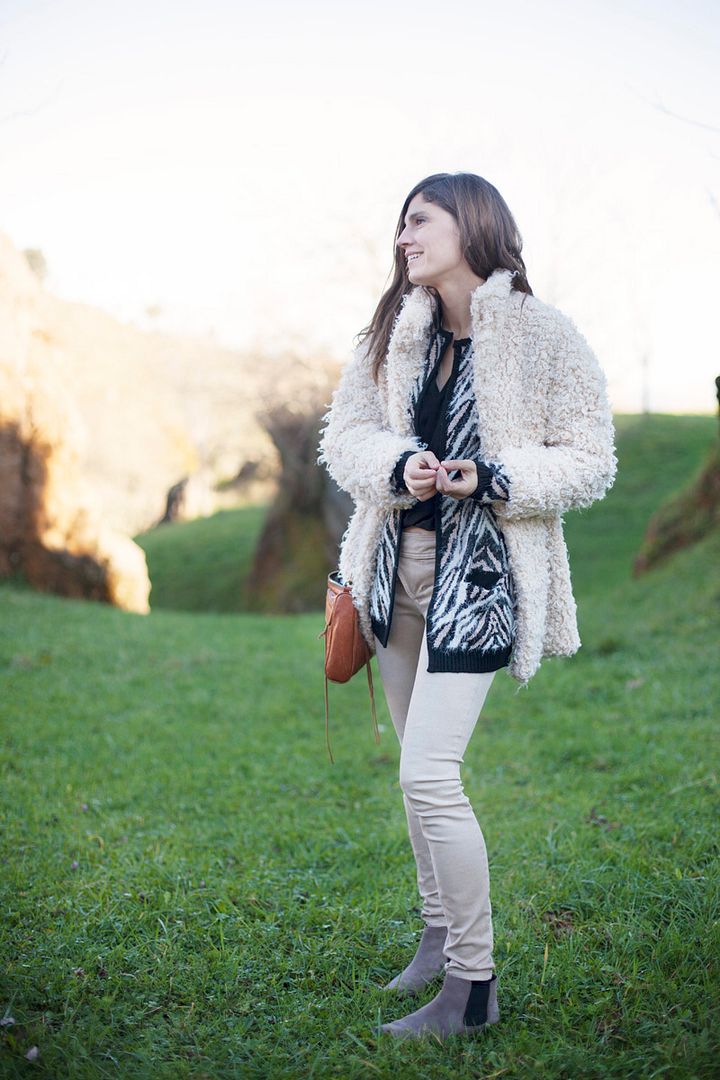photo animal_print_cardigan_streetstyle-cabarceno68_zps19366c5b.jpg