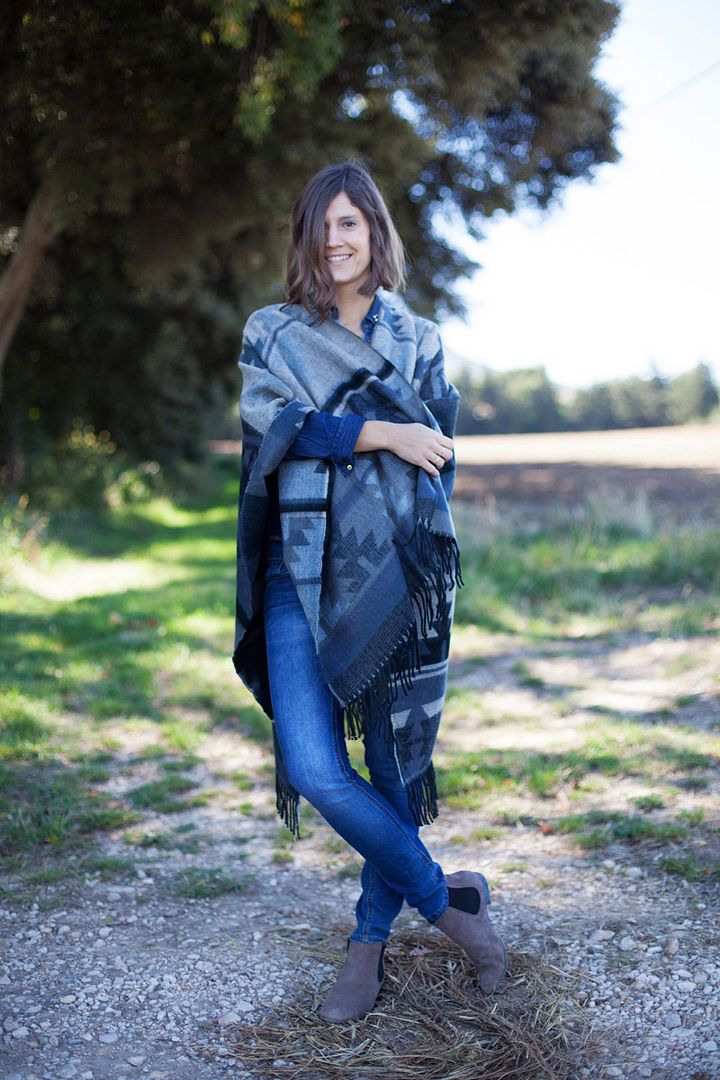 photo pregnant-long-poncho-balamoda-embarazada90_zps6cek59dr.jpg