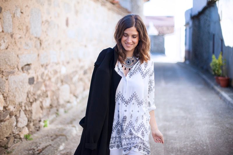 photo black and white-balamoda-streetstyle29_zpsa1g50tnl.jpg