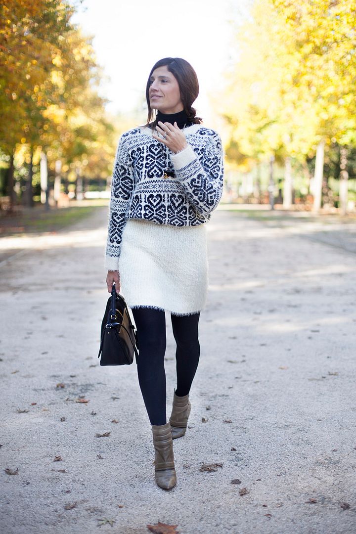 photo black_white-streetstyle-balamoda22_zps190e59f1.jpg