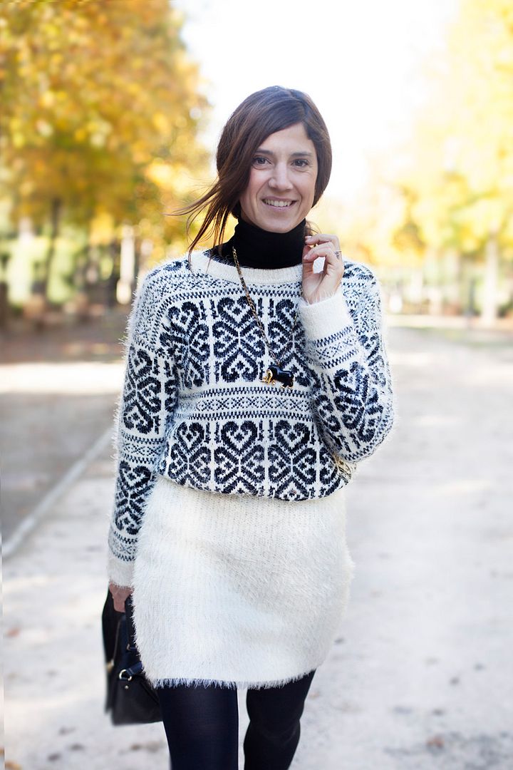 photo black_white-streetstyle-balamoda40_zps9173dbff.jpg