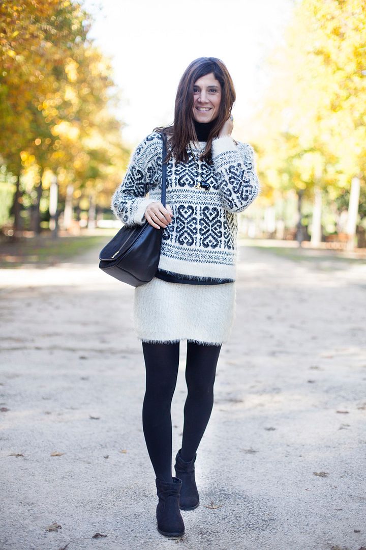 photo black_white-streetstyle-balamoda43_zps70fea2d7.jpg