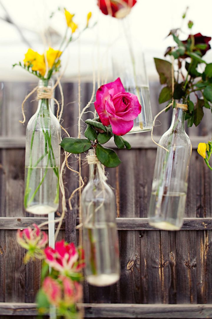  photo diy-wedding-floral-arrangment-using-wine-bottles-2_zps6f1ebae3.jpg