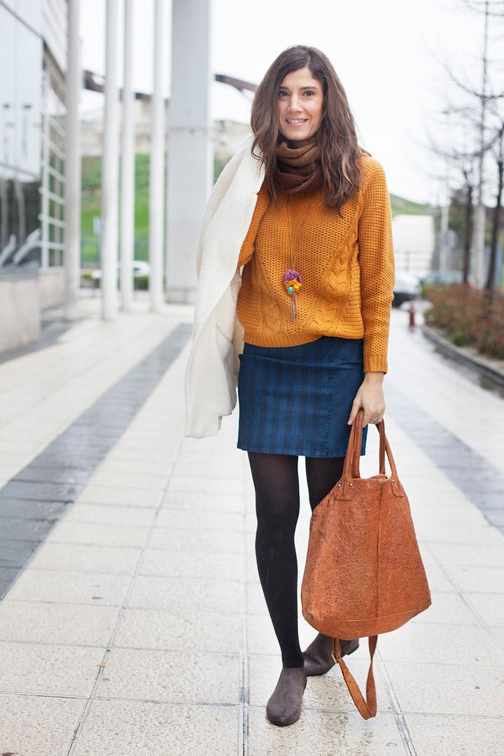 photo mustard_sweater-balamoda-streetstyle09_zps431554b5.jpg