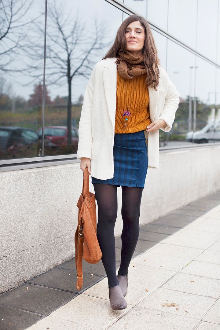 photo mustard_sweater-balamoda-streetstyle95_zps2846deef.jpg