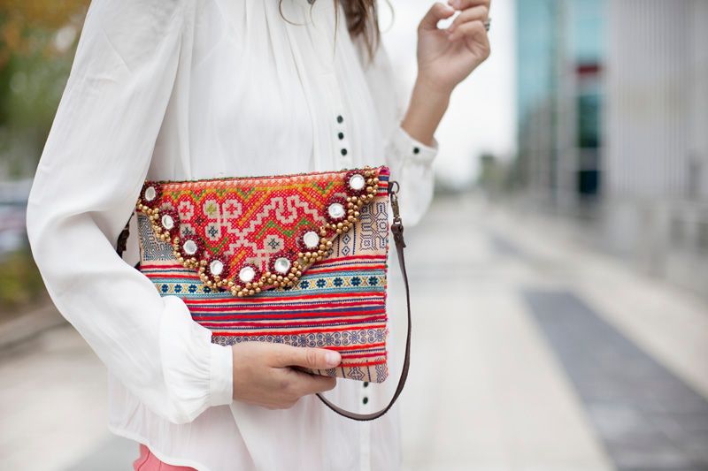 photo red_pants-white_shirt-streetstyle-balamoda05_zps979e5fad.jpg