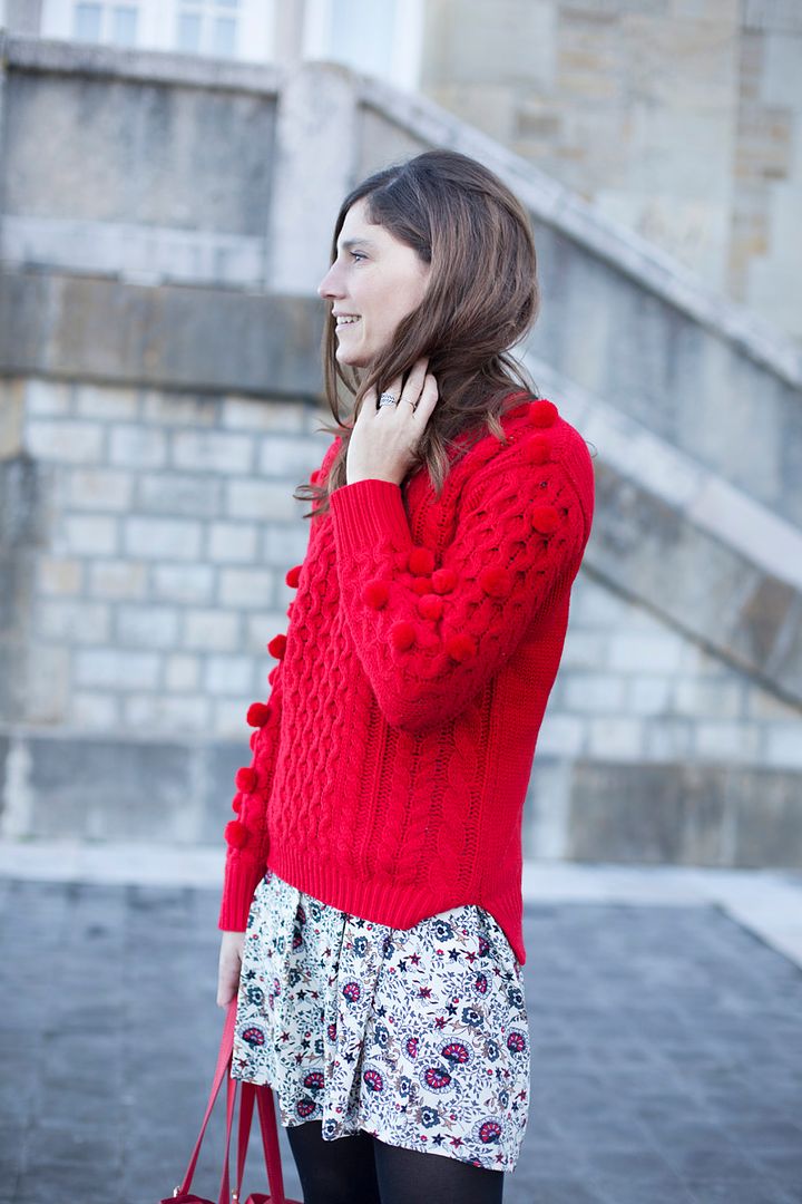  photo red_sweater-printed_dress-balamoda-streetstyle83_zps2ad873ba.jpg