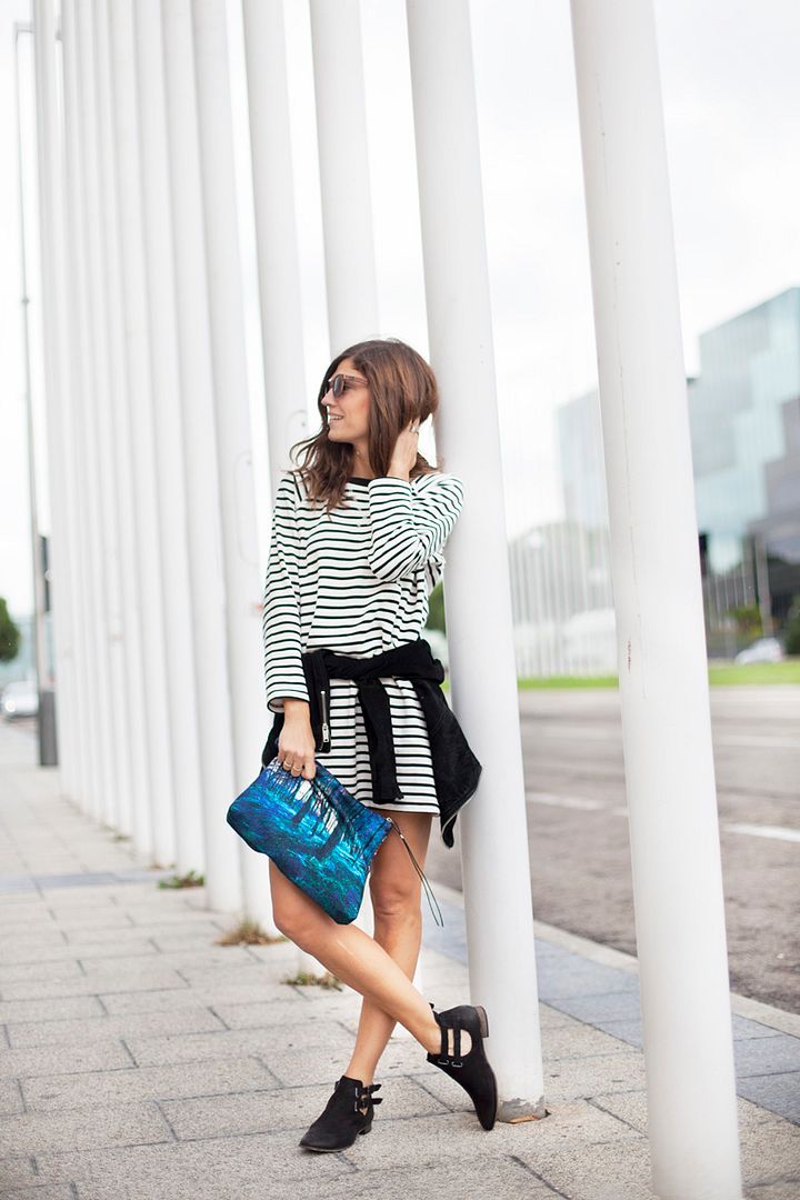 photo stripped_dress-black_boots-streetstyle-balamoda67_zps8fb158c9.jpg
