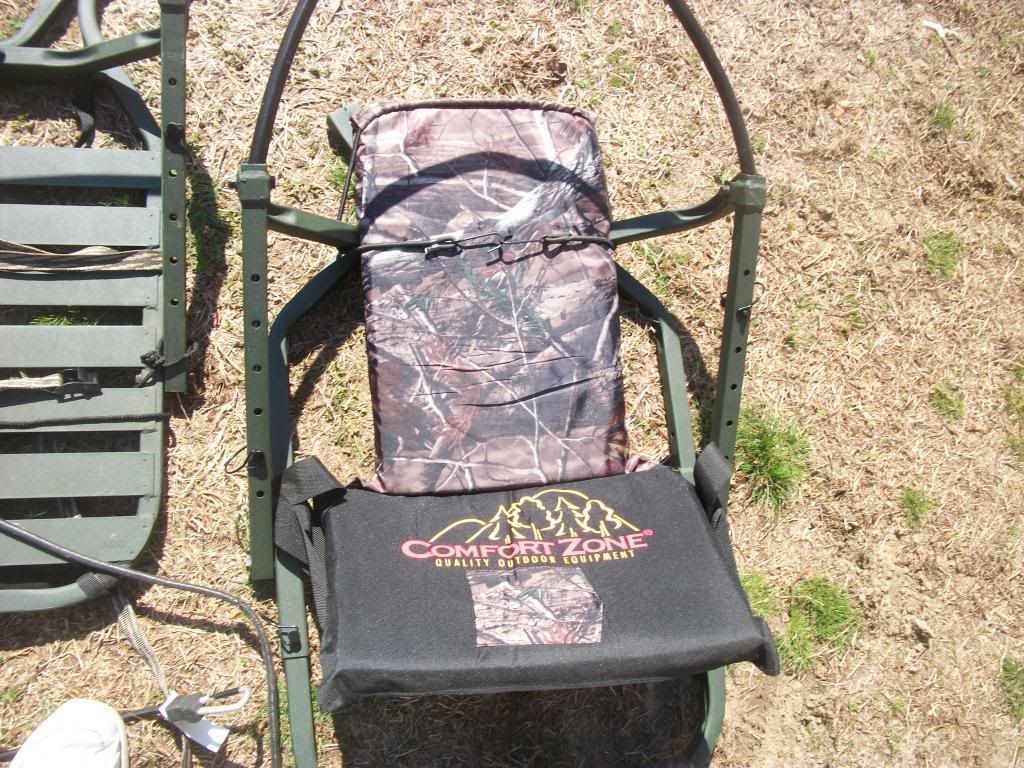 Comfort Zone Climbing Tree Stand Like New For Sale